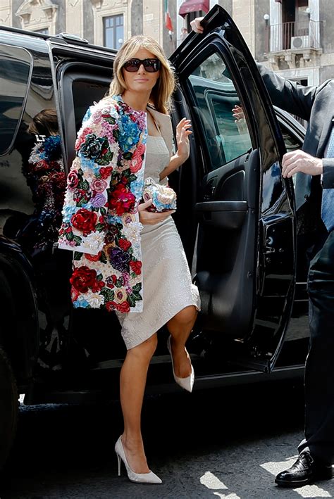 melania trump abrigo dolce gabbana